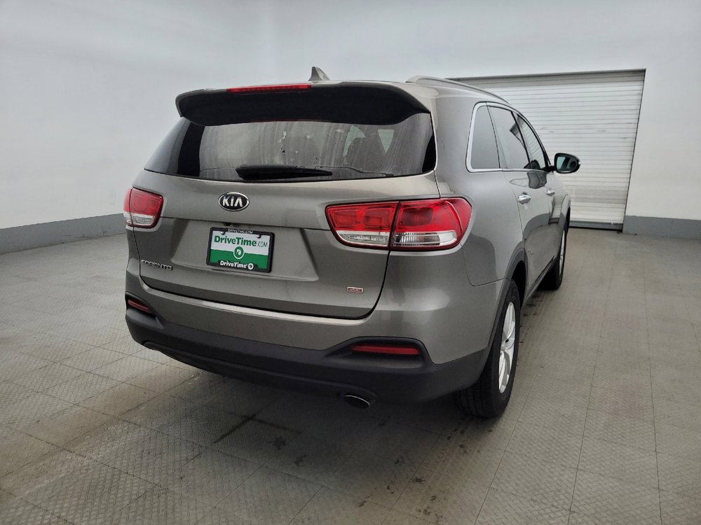 Used 2018 Kia Sorento LX image 7