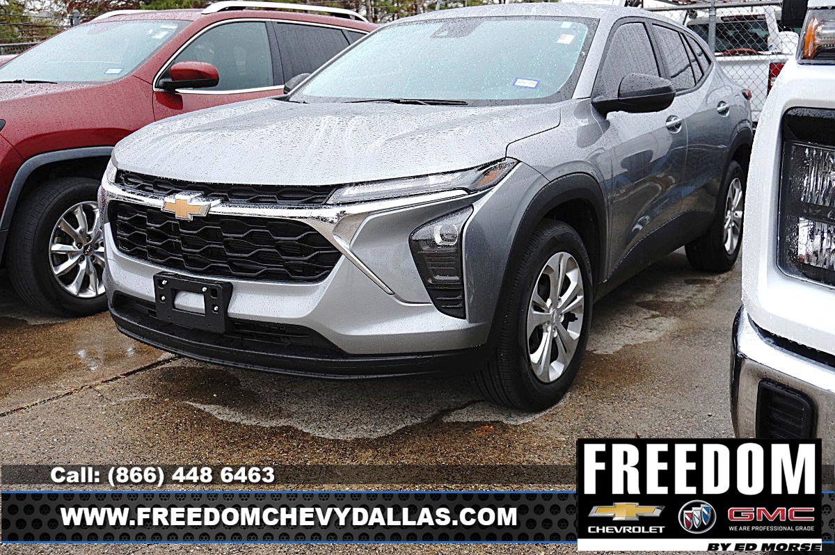 Certified 2026 Chevrolet Trax LS FWD image 3