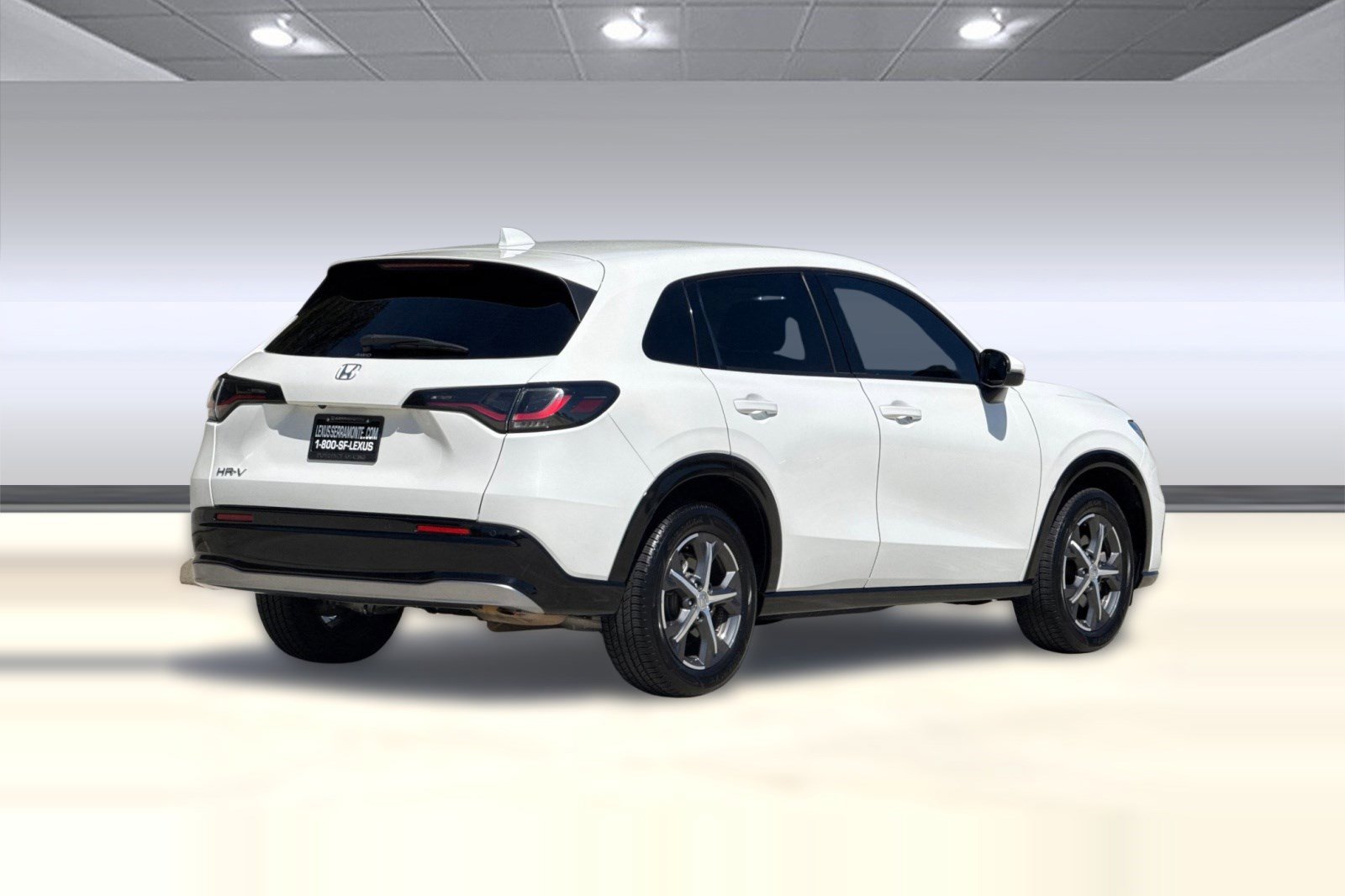 Used 2023 Honda HR-V EX-L image 9