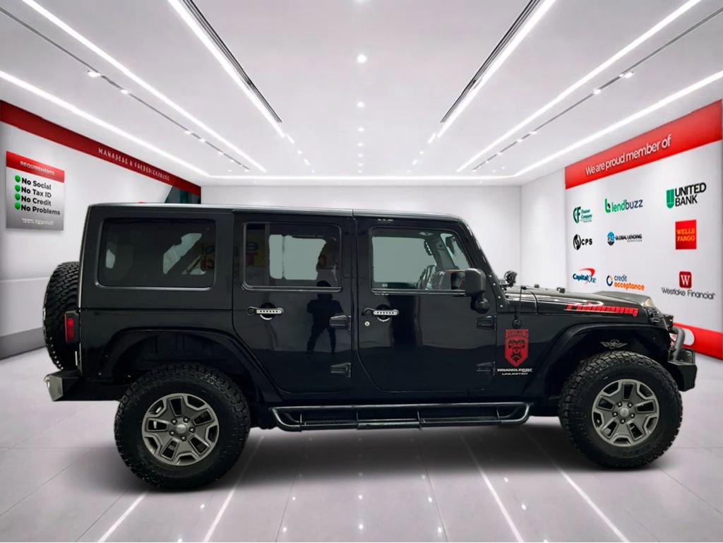 Used 2018 Jeep Wrangler Unlimited Rubicon w/ Connectivity Group image 2