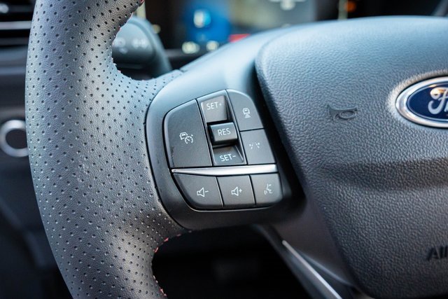 New 2025 Ford Escape ST-Line image 18