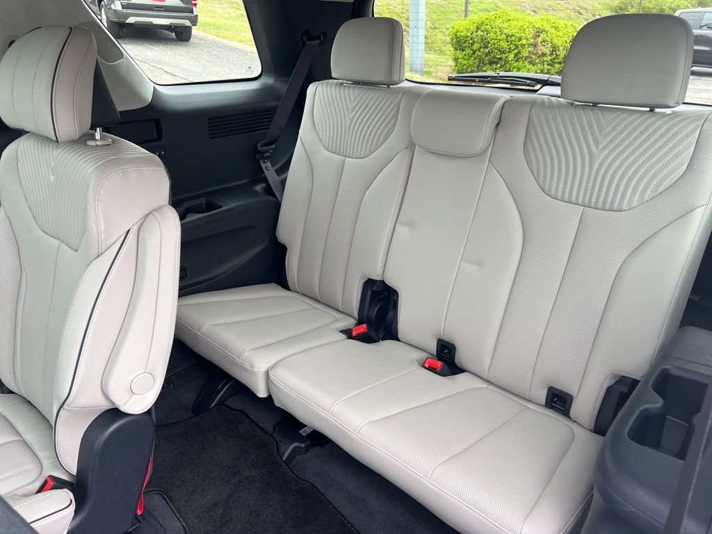 Used 2024 Hyundai Palisade Calligraphy image 31