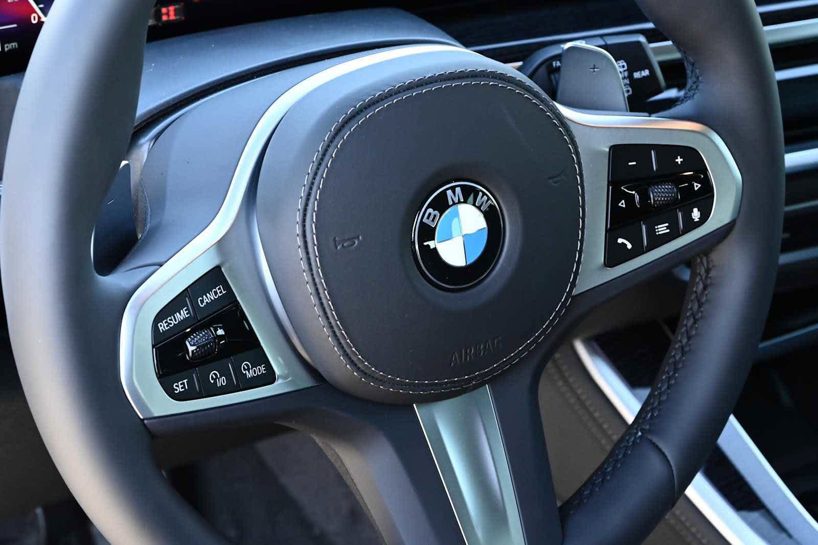 Used 2026 BMW X5 sDrive40i w/ M Sport Package RWD image 11