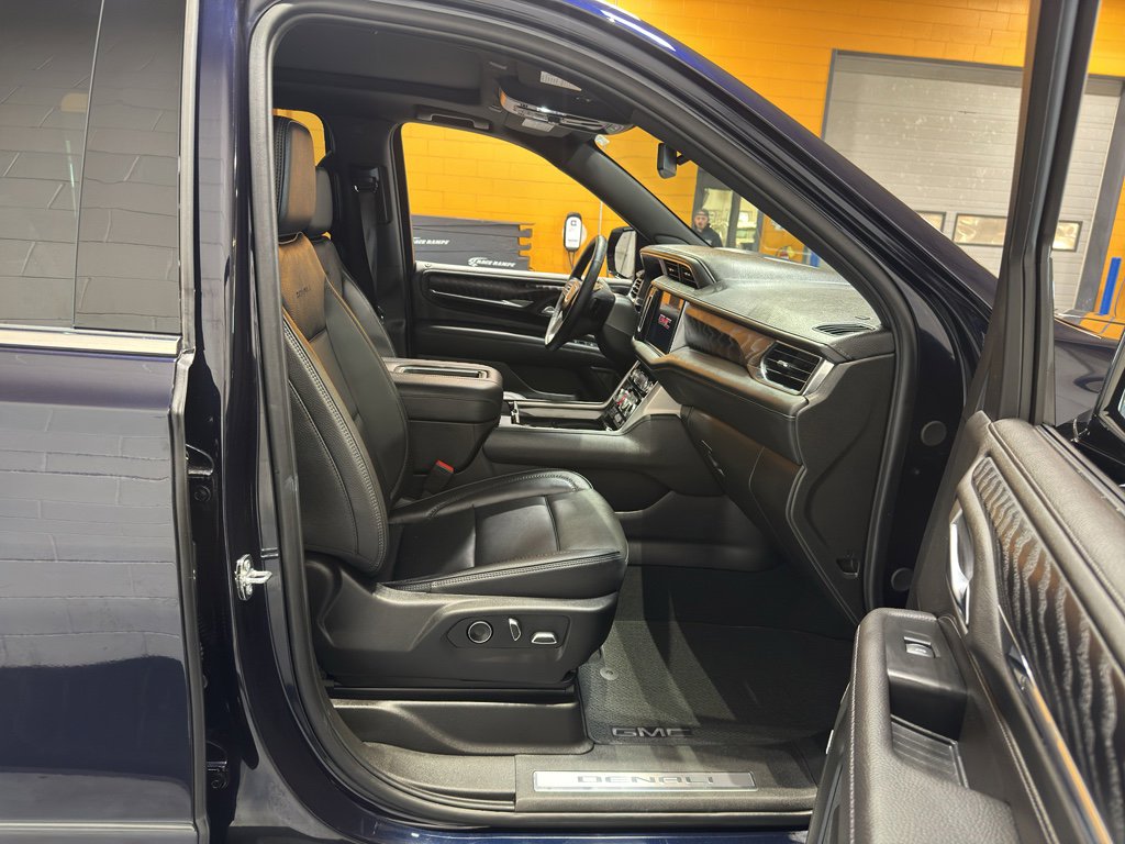 Used 2024 GMC Yukon XL Denali image 22