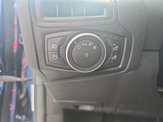 Used 2018 Ford Focus SEL FWD image 25