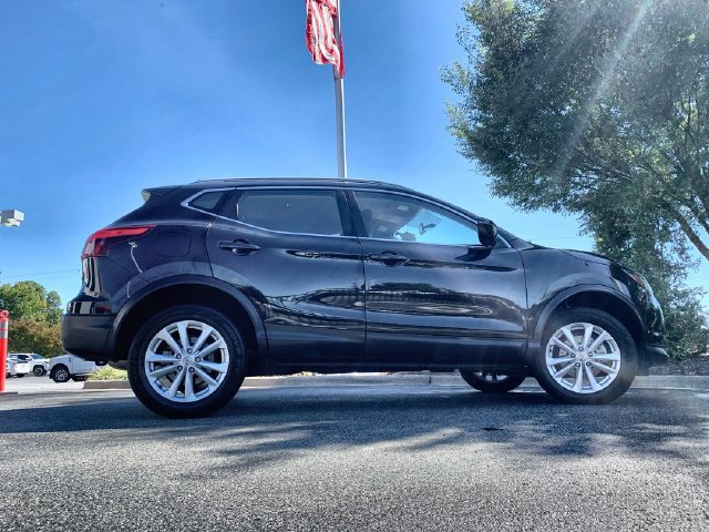Used 2017 Nissan Rogue Sport SV FWD image 9