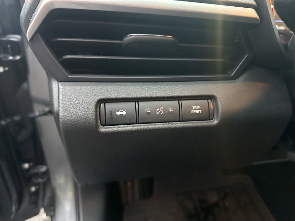 Used 2025 Nissan Altima 2.5 SR image 12