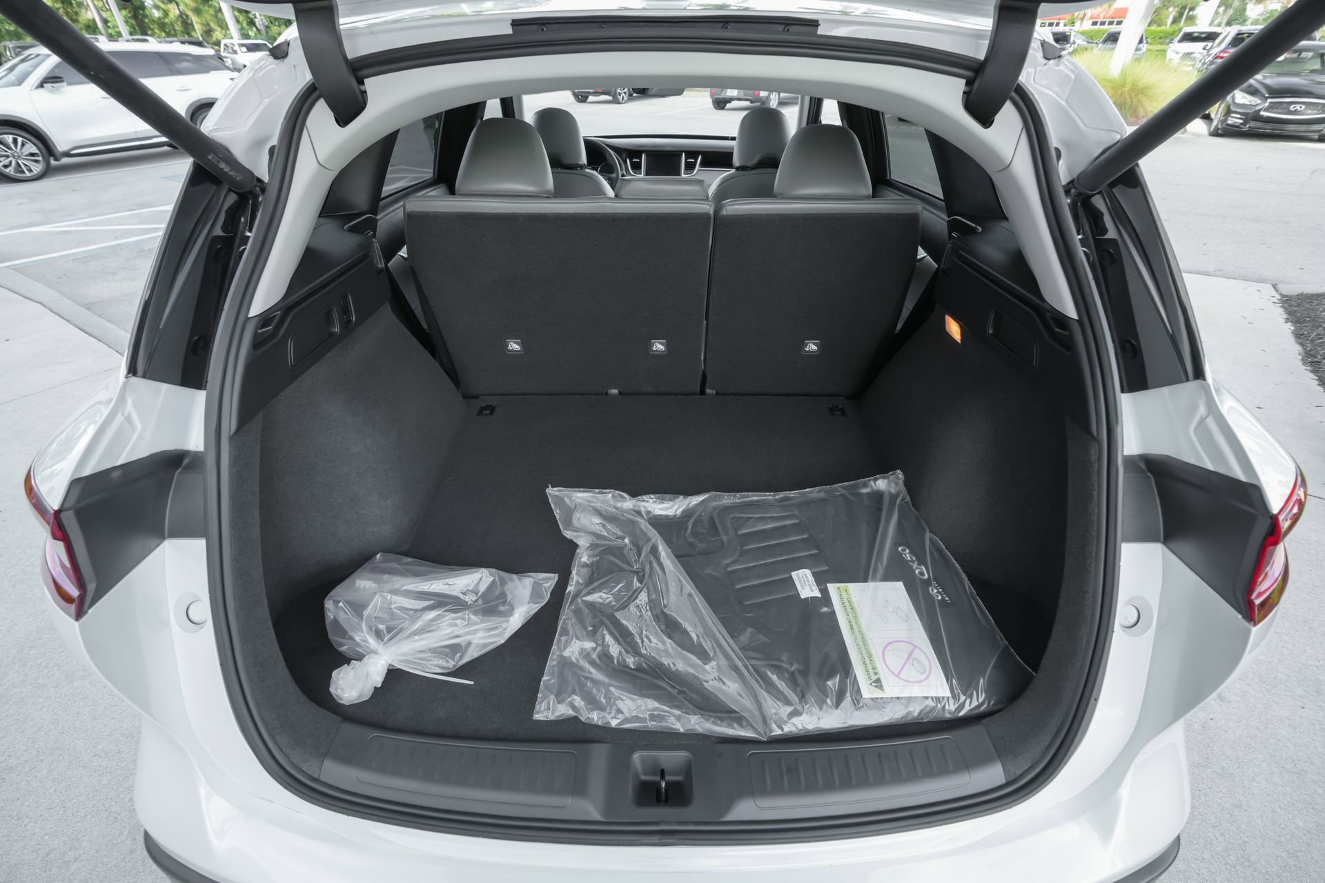 Used 2025 INFINITI QX50 Luxe image 19