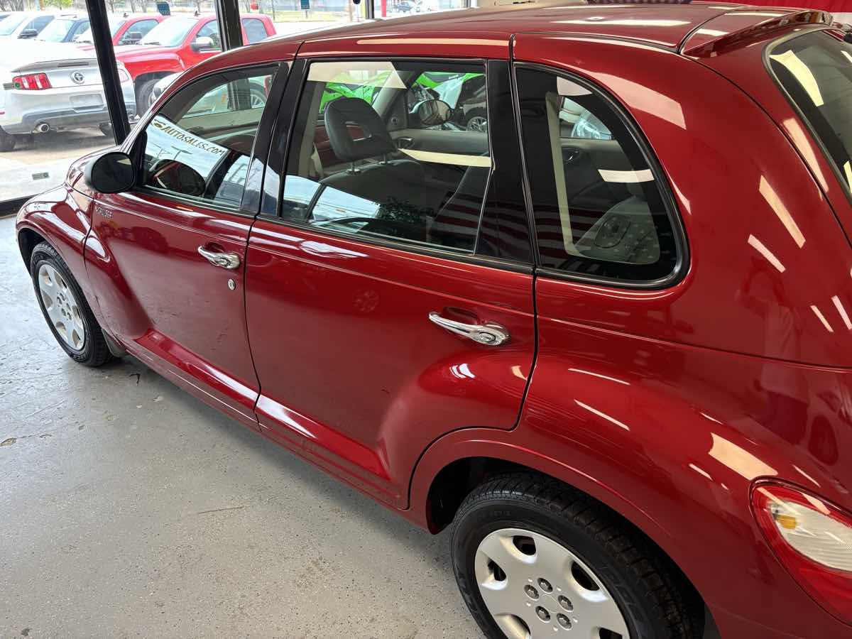 Used 2006 Chrysler PT Cruiser FWD image 12