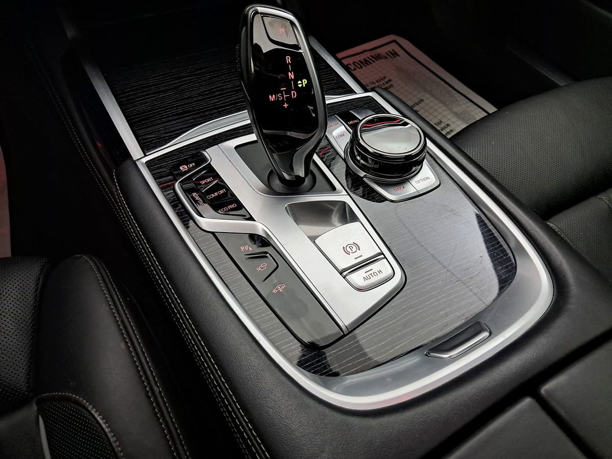 Used 2019 BMW 750i xDrive w/ Executive Package AWD/4WD image 29