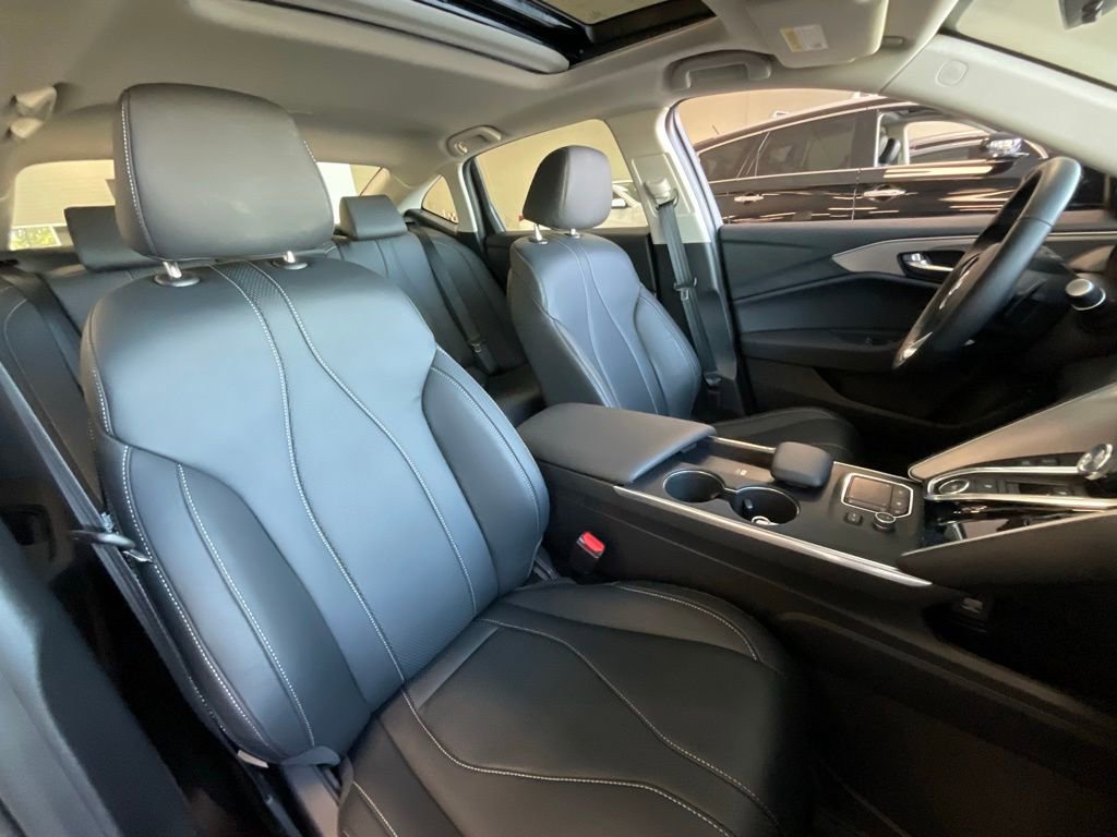 Certified 2025 Acura TLX w/ Technology Package FWD image 22