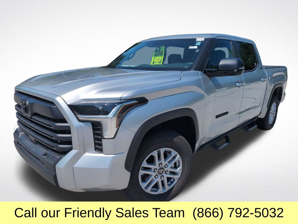 New 2026 Toyota Tundra SR5 w/ SR5 Premium Package