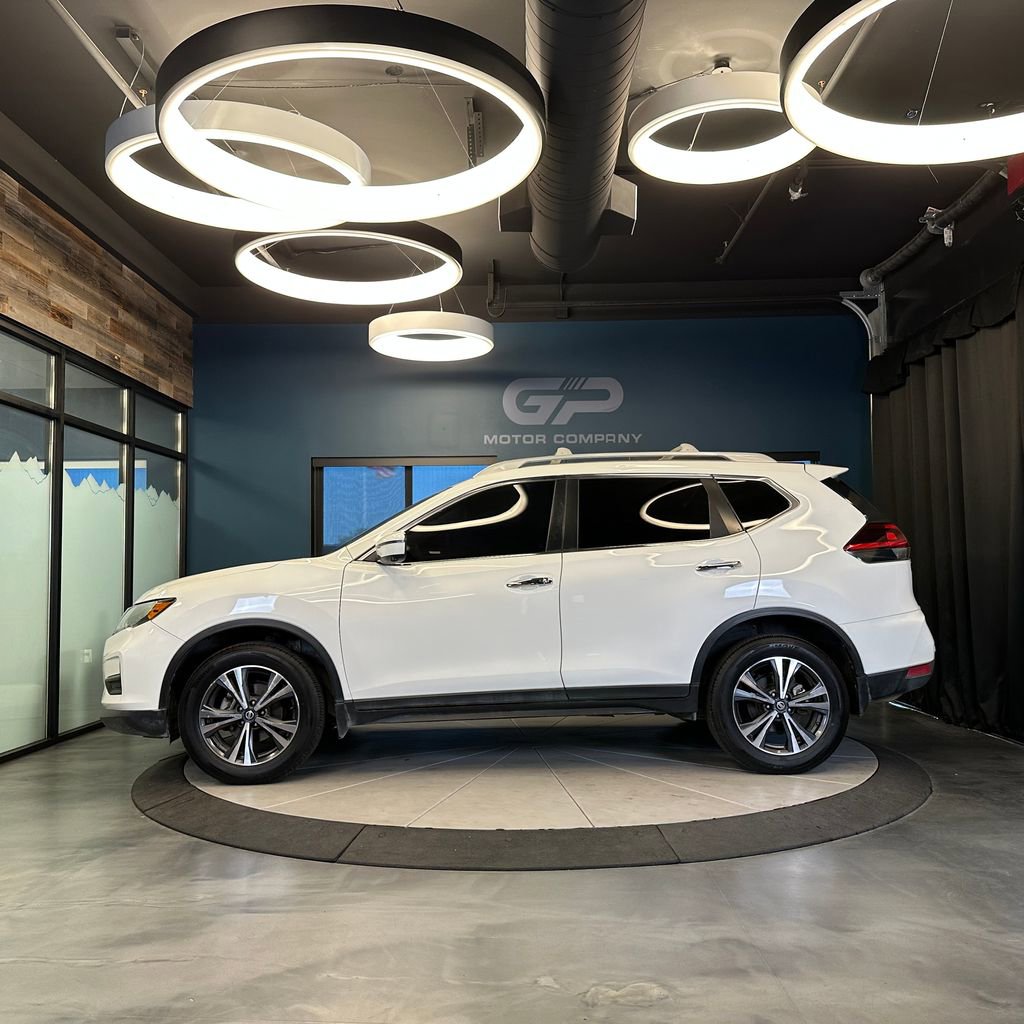 Used 2019 Nissan Rogue SV w/ Premium Package AWD/4WD image 6