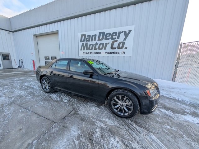 Used 2014 Chrysler 300 S image 35