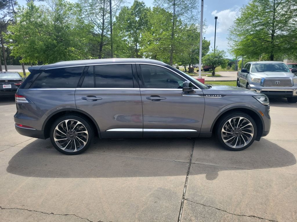Used 2023 Lincoln Aviator Reserve w/ Equipment Group 201A image 8
