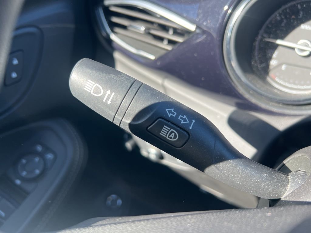 Used 2021 Buick Encore GX Select w/ Experience Buick Package image 16