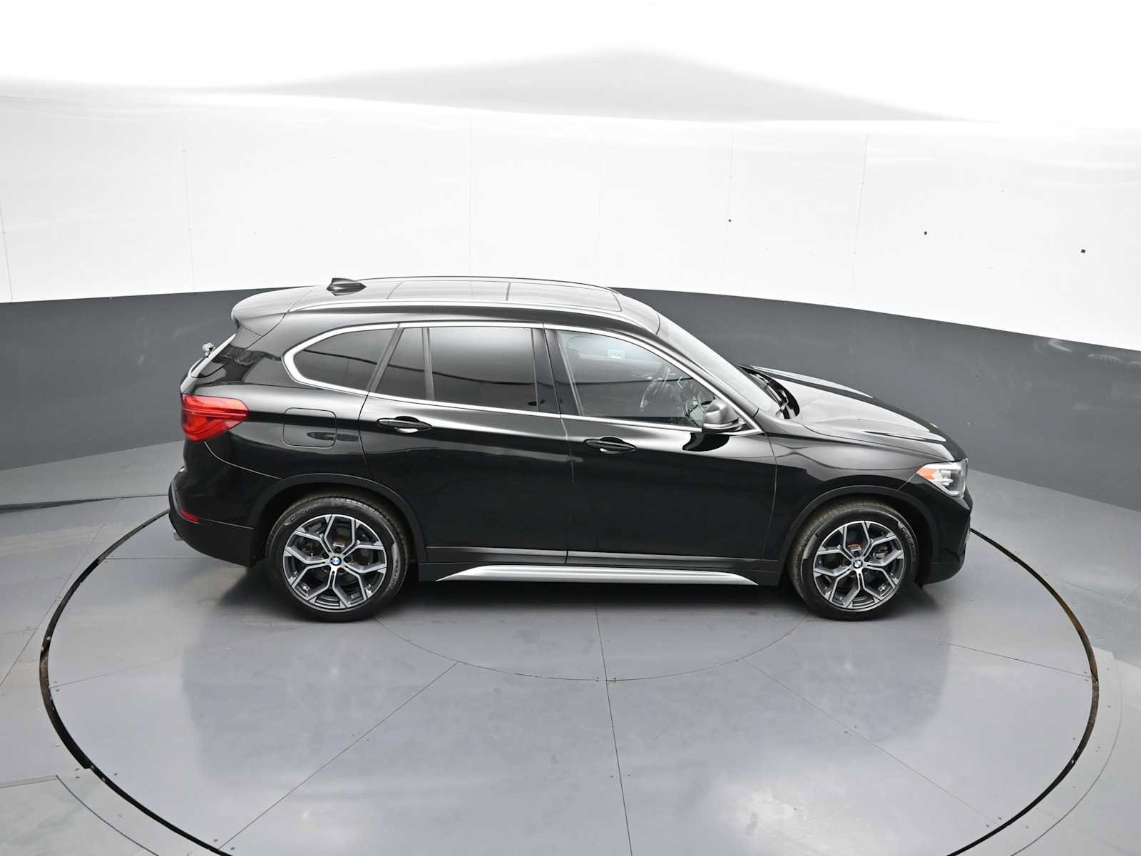 Used 2022 BMW X1 xDrive28i w/ Convenience Package AWD/4WD image 39