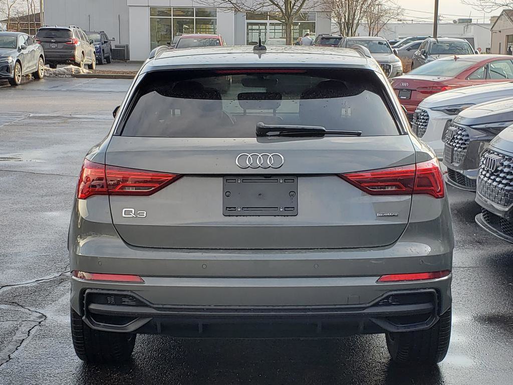 New 2025 Audi Q3 2.0T Premium image 4