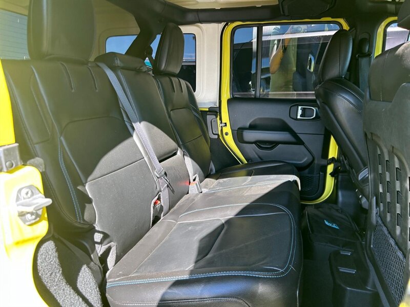 Used 2023 Jeep Wrangler Unlimited Rubicon 4xe AWD/4WD image 31
