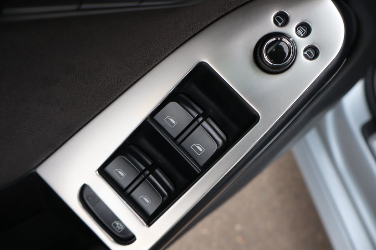 Used 2009 Audi A4 2.0T Prestige image 27