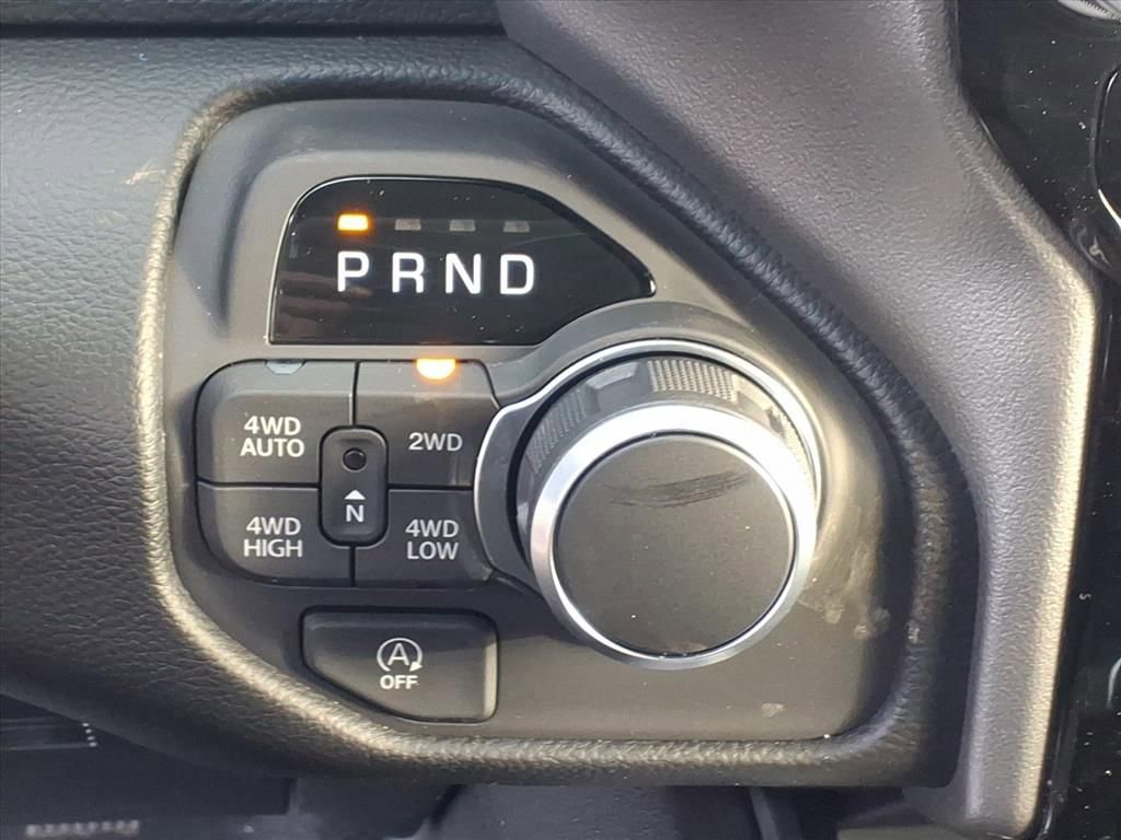 New 2026 RAM 1500 4x4 Crew Cab image 6