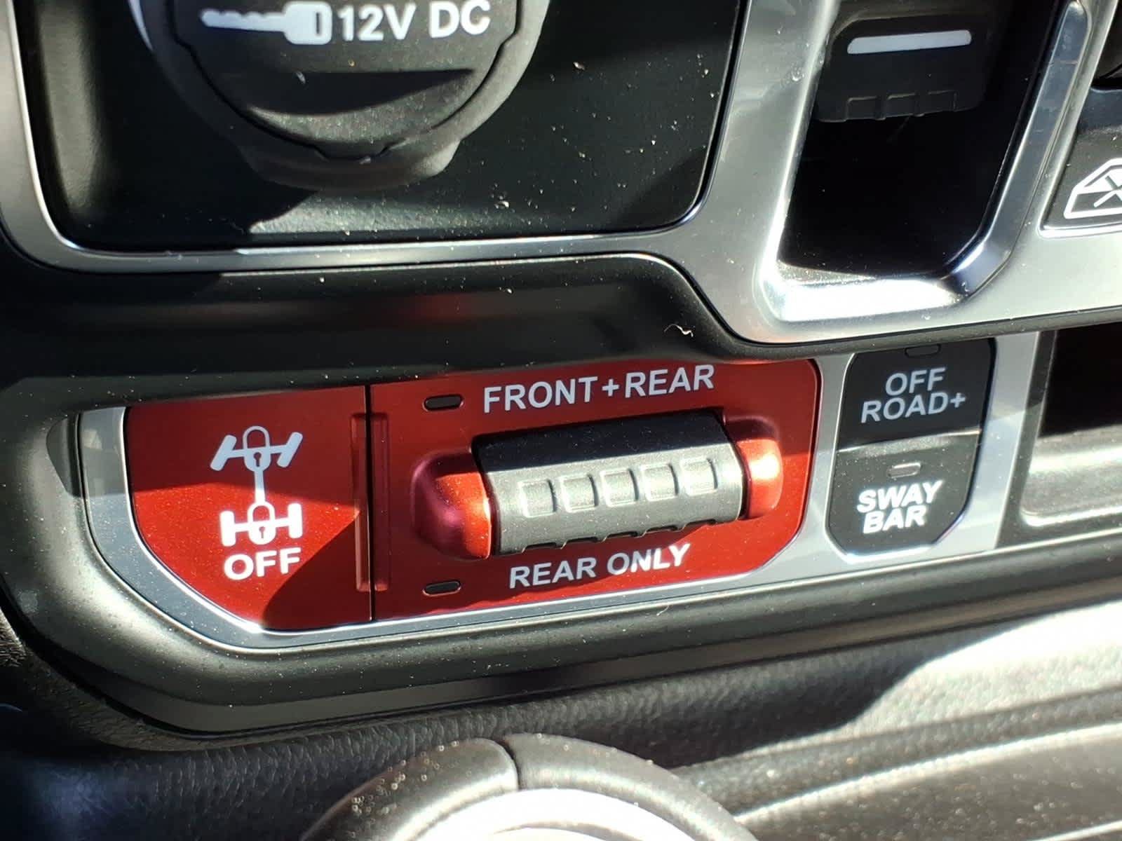 Used 2024 Jeep Wrangler Unlimited Rubicon AWD/4WD image 13