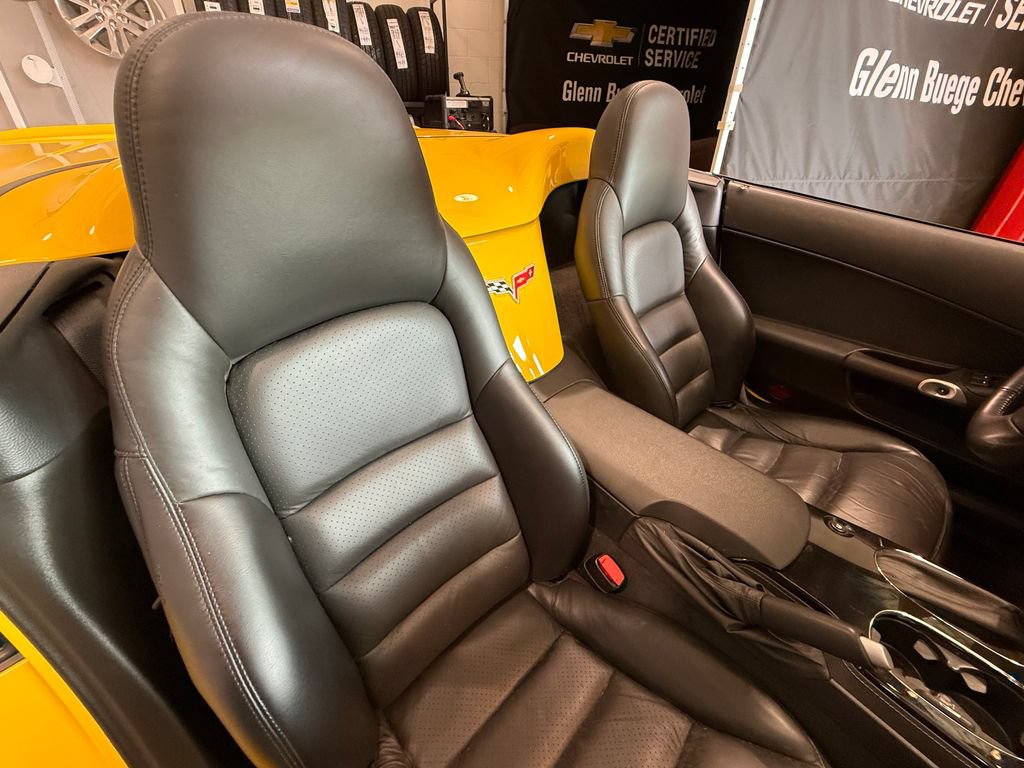 Used 2008 Chevrolet Corvette Convertible w/ Preferred Equipment Group RWD image 38