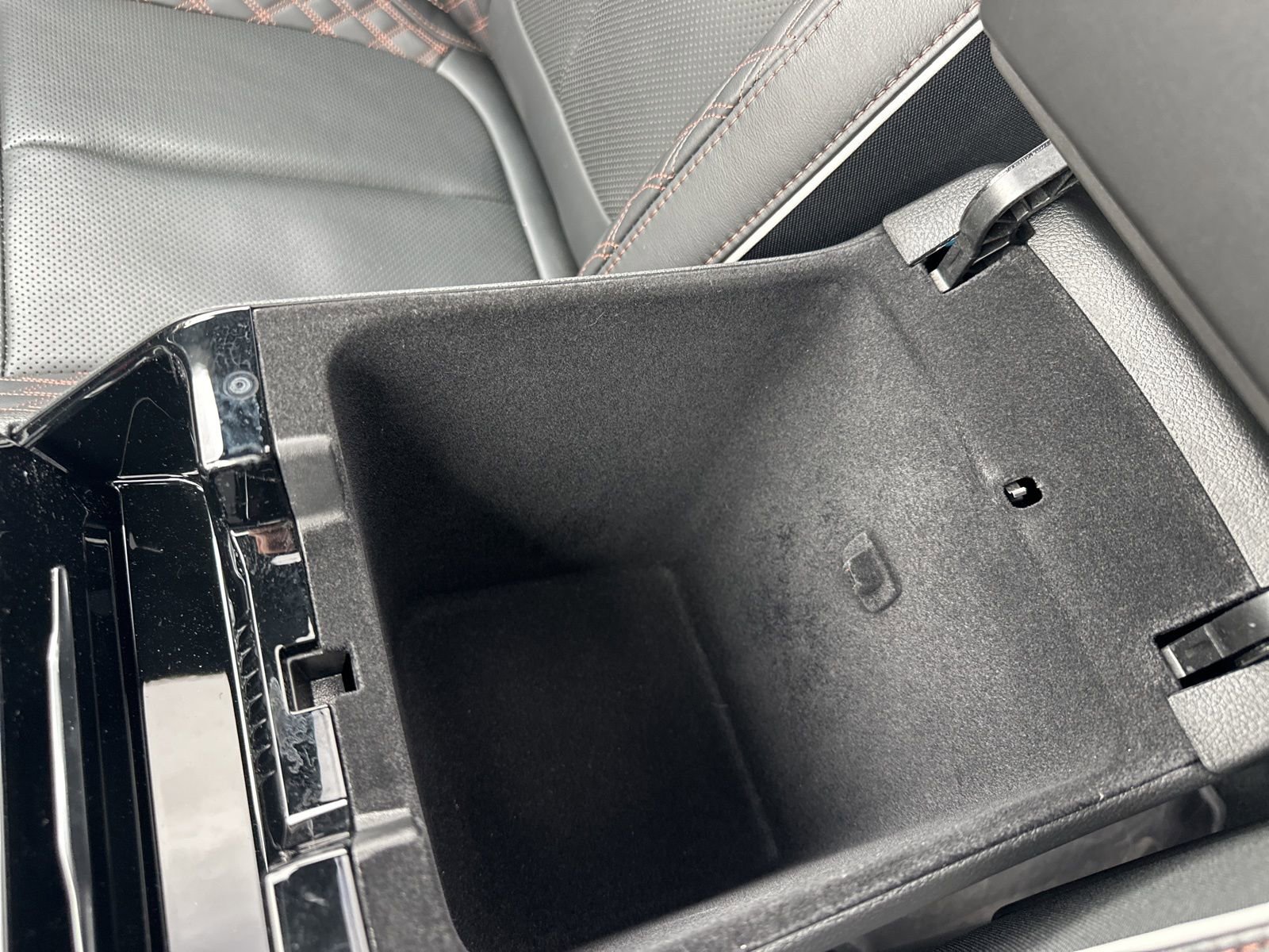 Used 2024 Jeep Grand Cherokee Summit w/ Luxury Tech Group V image 92