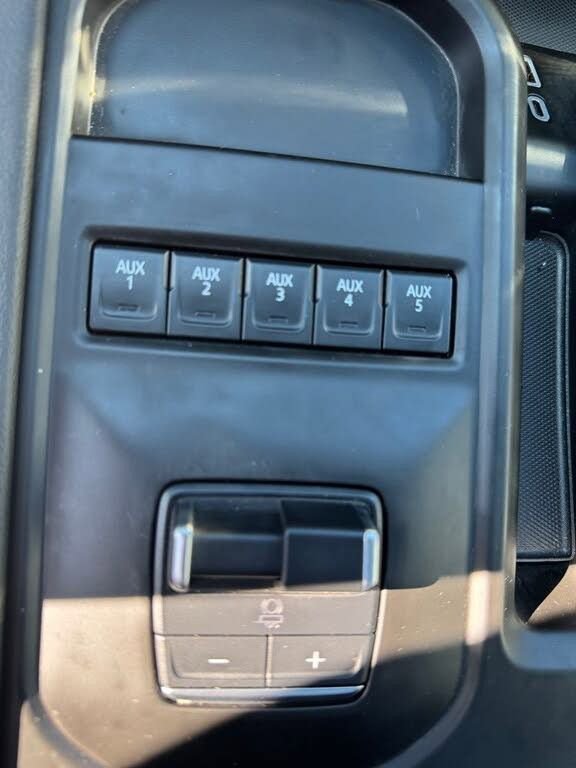 Used 2025 GMC Sierra 3500 Denali image 38