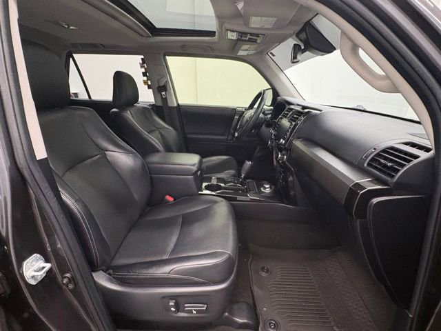 Used 2021 Toyota 4Runner Nightshade AWD/4WD image 32