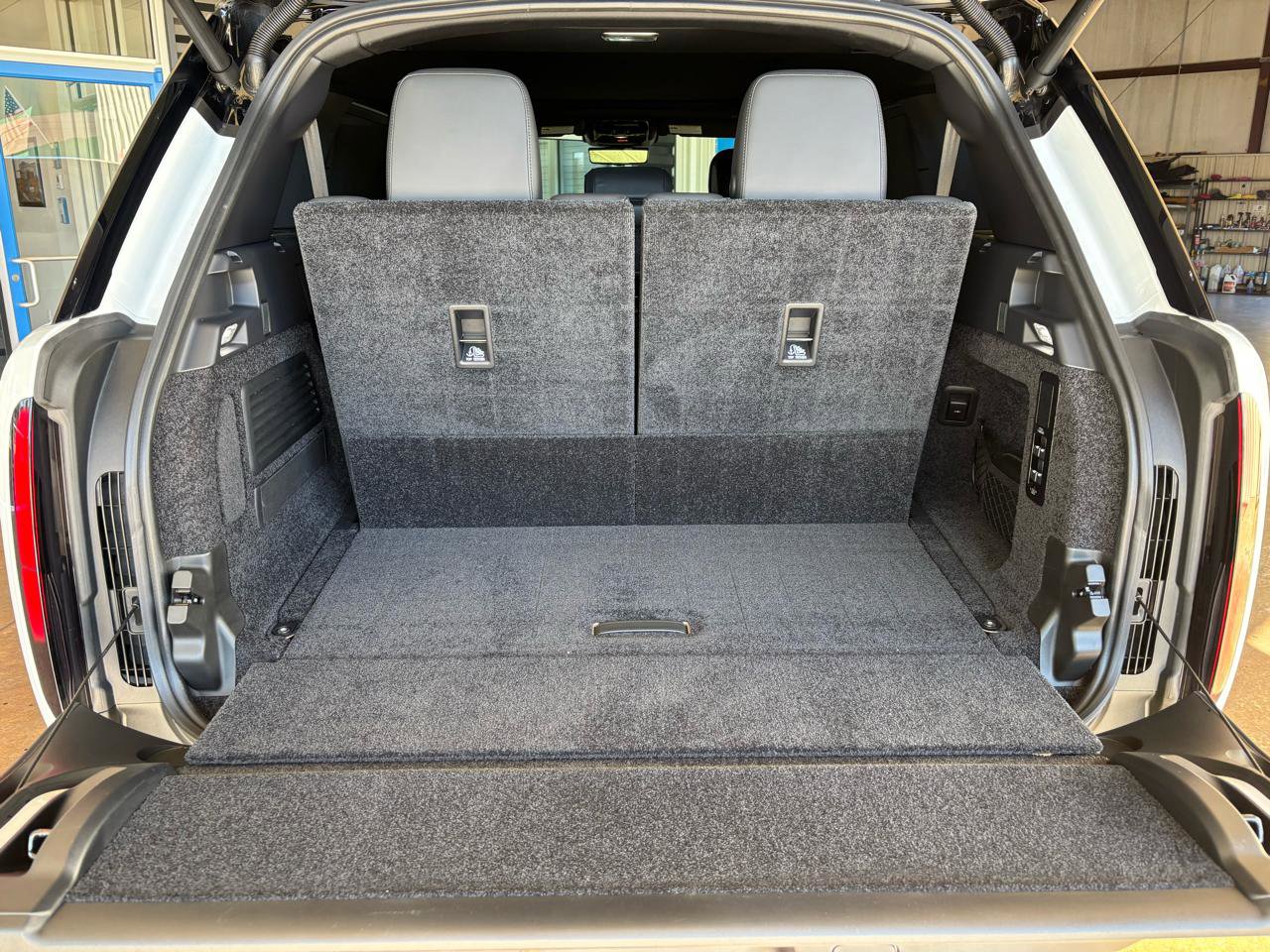 Used 2025 Land Rover Range Rover Long Wheelbase SE image 30