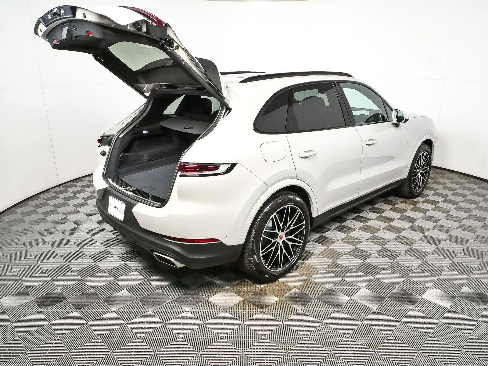 New 2026 Porsche Cayenne AWD/4WD image 30