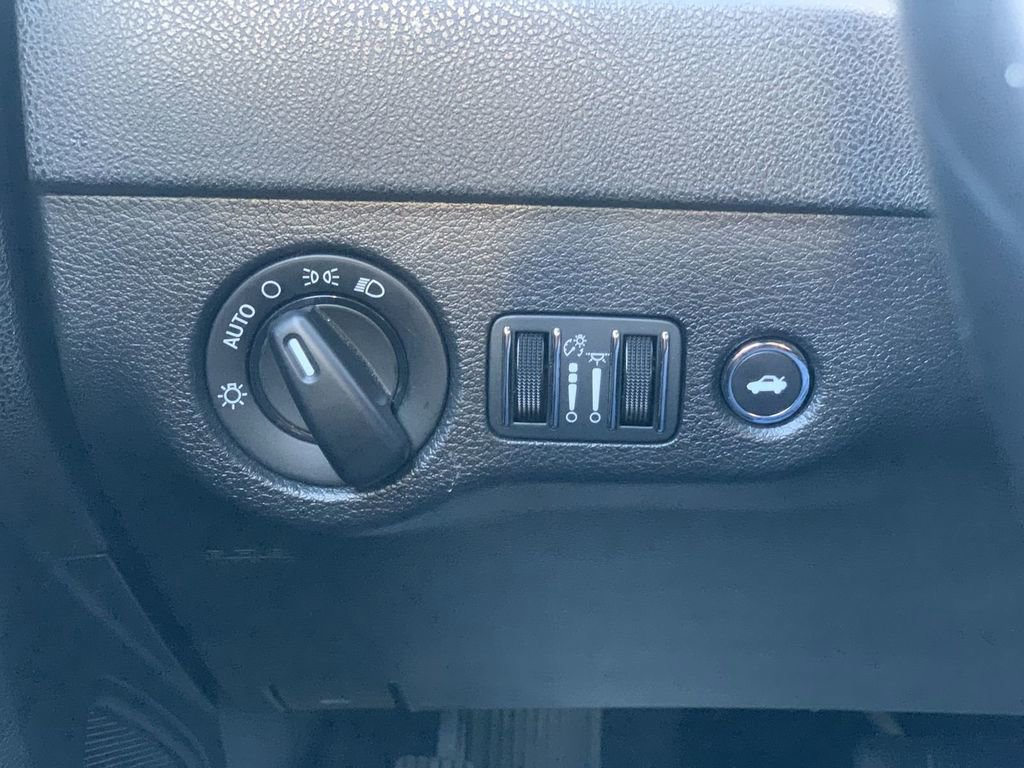 Used 2023 Dodge Charger SXT image 15