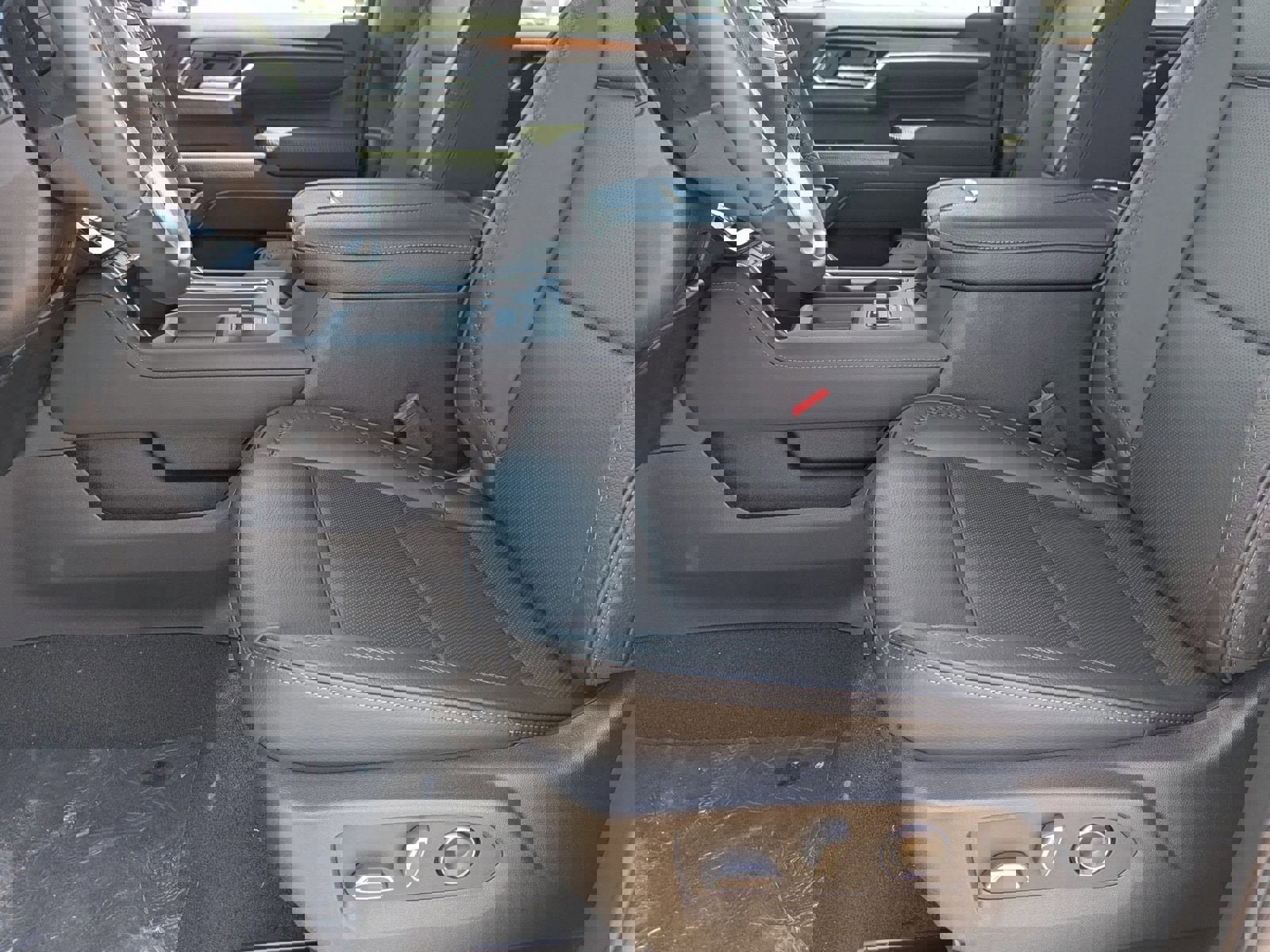 New 2025 GMC Sierra 2500 Denali w/ Denali Reserve Package image 21