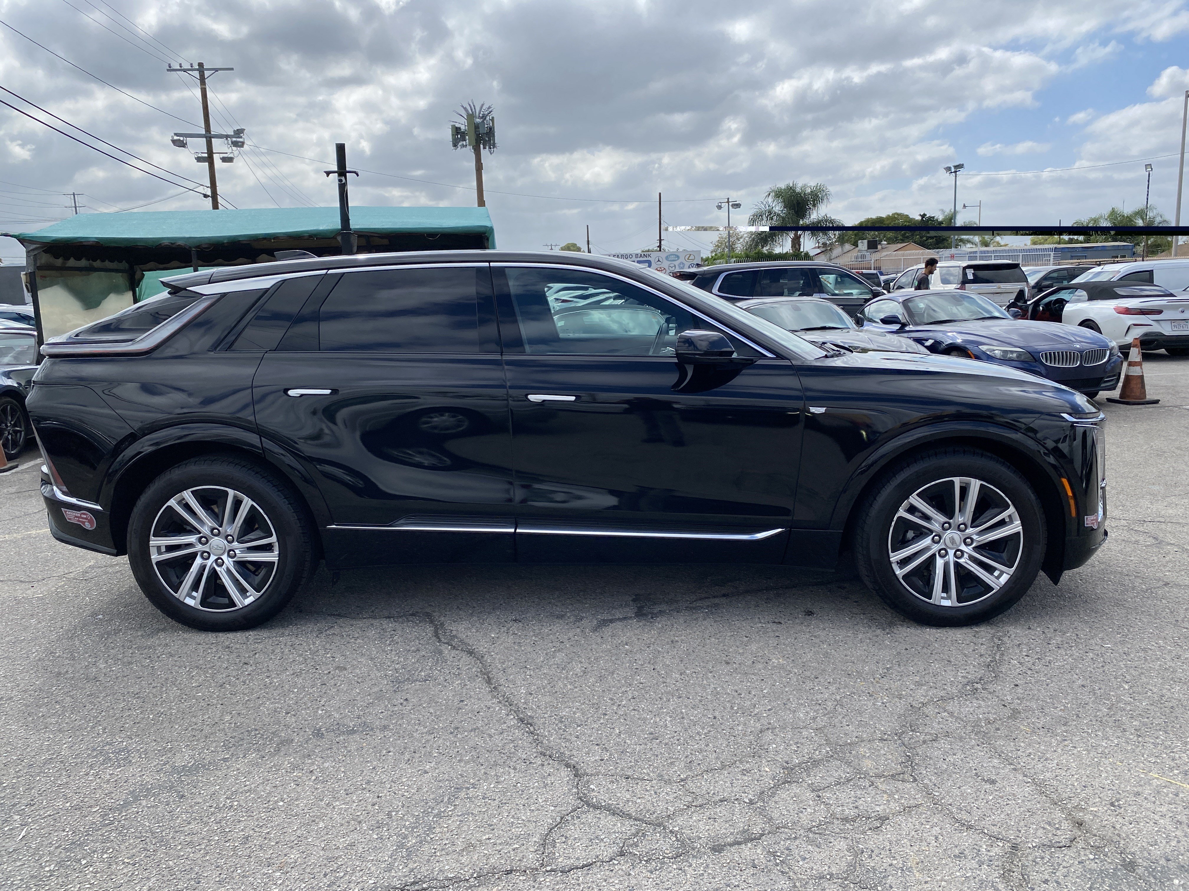 Used 2024 Cadillac Lyriq Tech RWD image 8