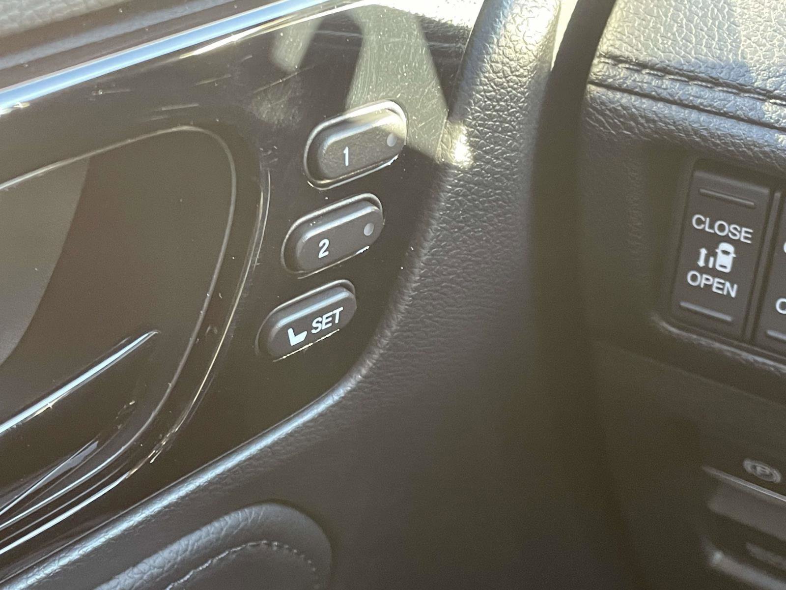 Used 2024 Honda Odyssey Elite image 14