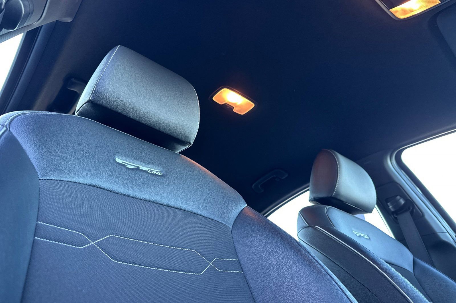 Used 2023 Kia Forte GT-Line w/ GT-Line Technology Package image 13