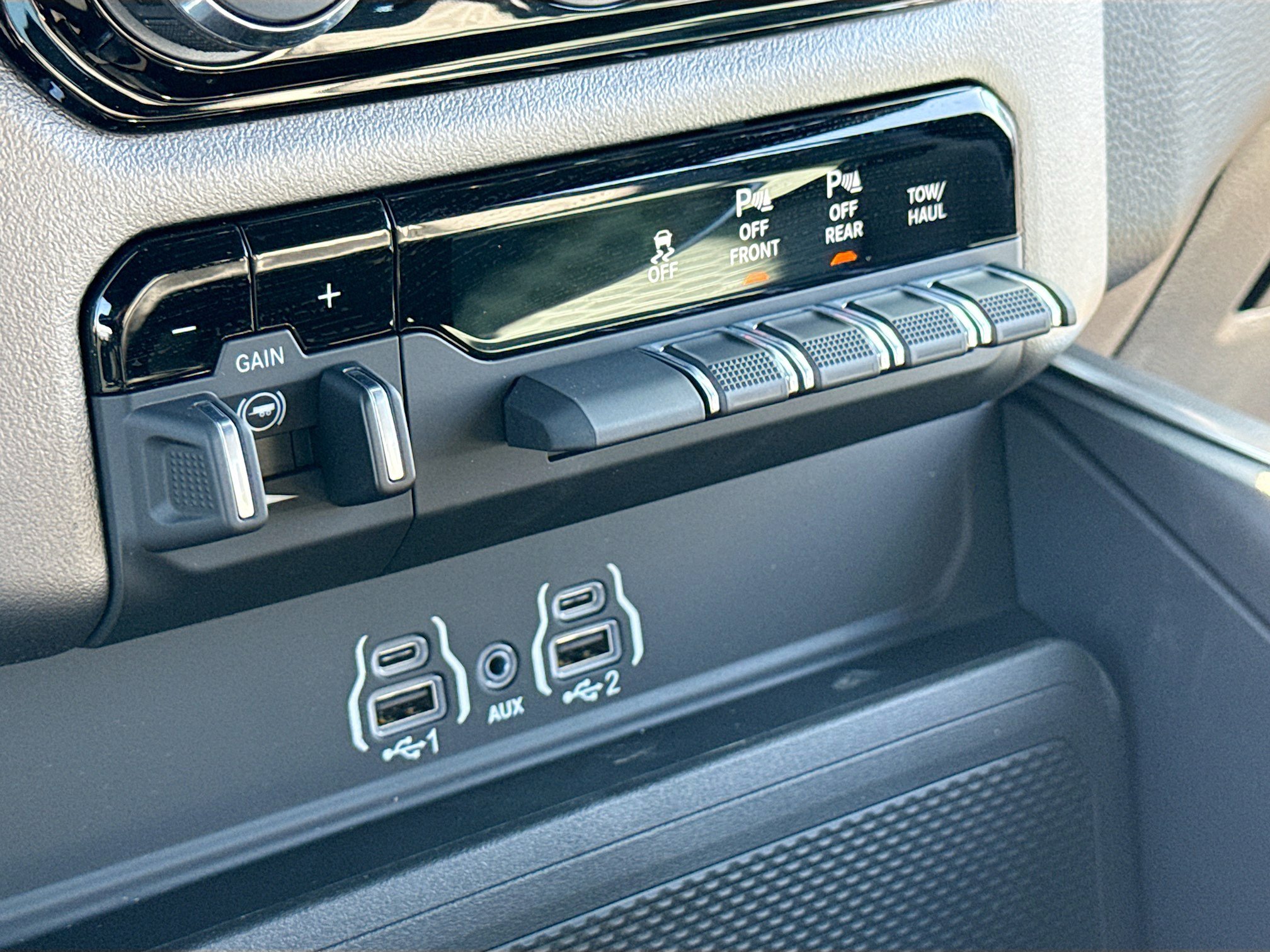 New 2026 RAM 1500 Big Horn AWD/4WD image 11