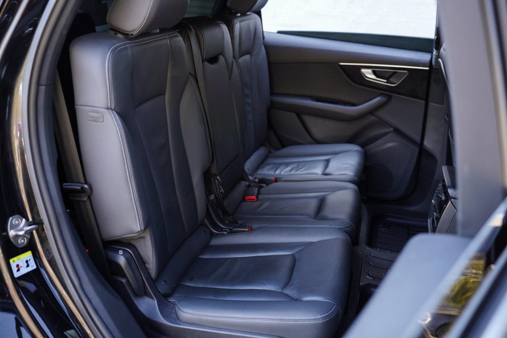 Used 2025 Audi Q7 2.0T Premium w/ Convenience Package image 28