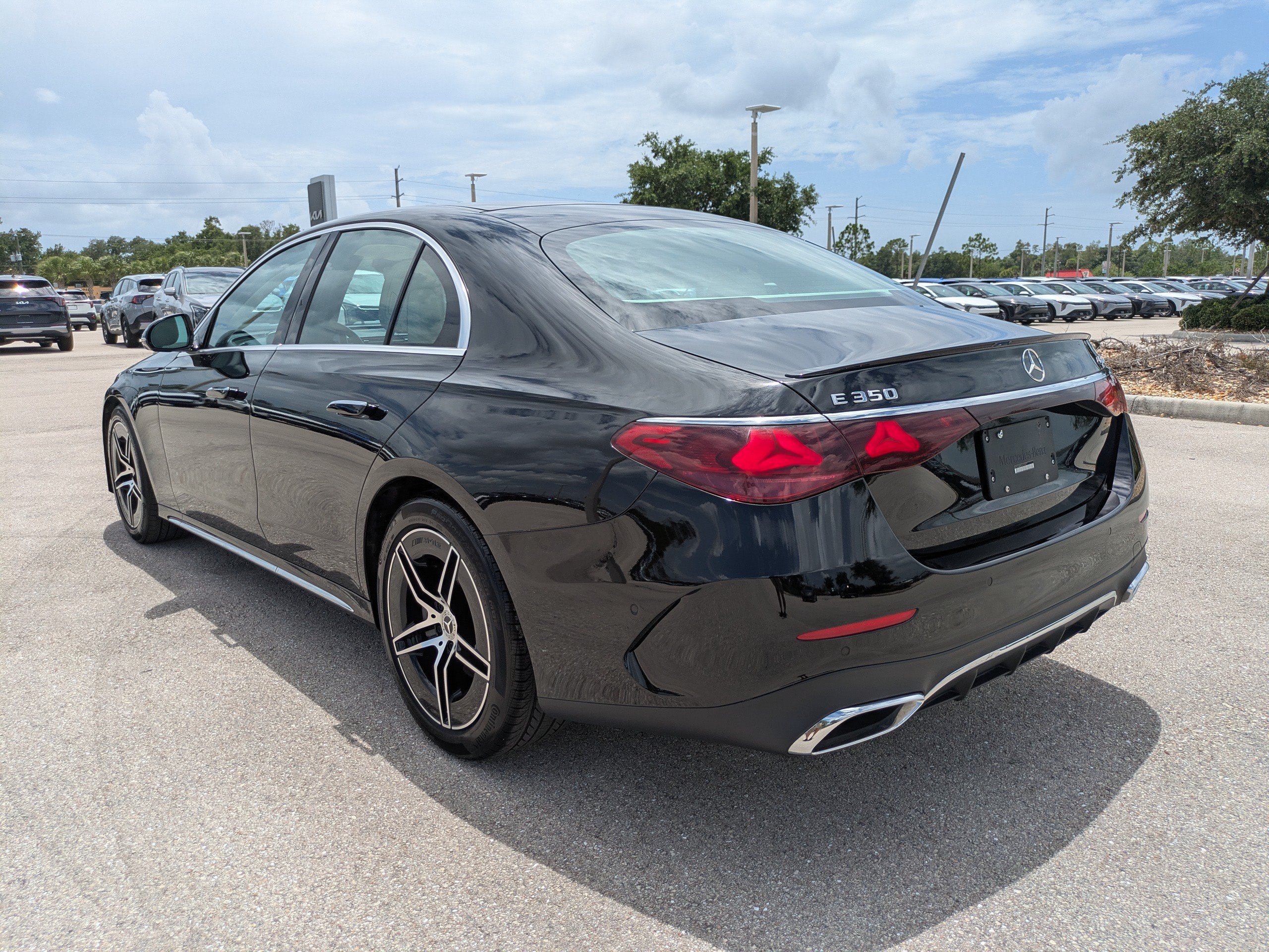 Used 2025 Mercedes-Benz E 350 4MATIC Sedan w/ Winter Package image 6