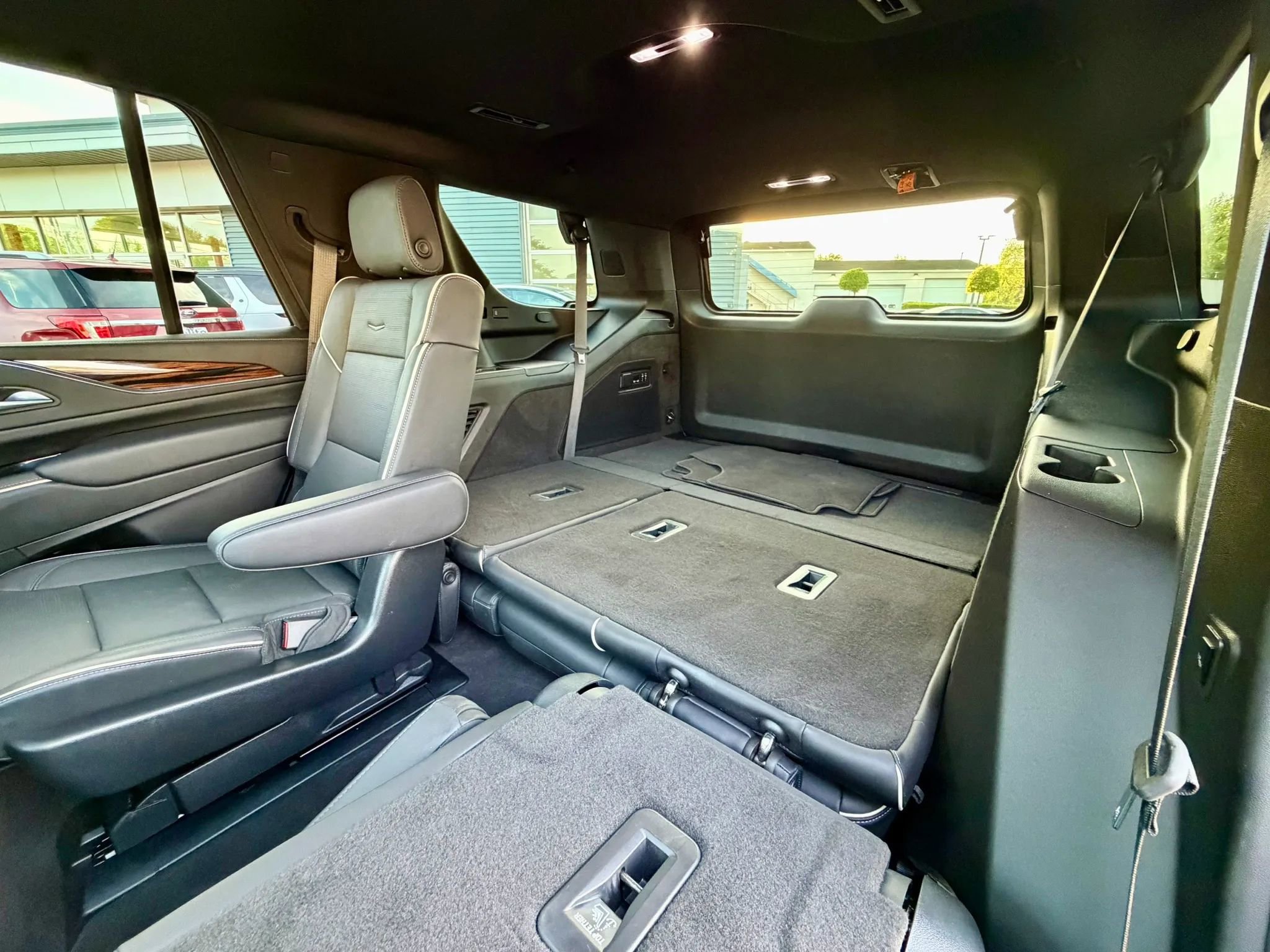 Used 2023 Cadillac Escalade Premium Luxury w/ Performance Package image 44