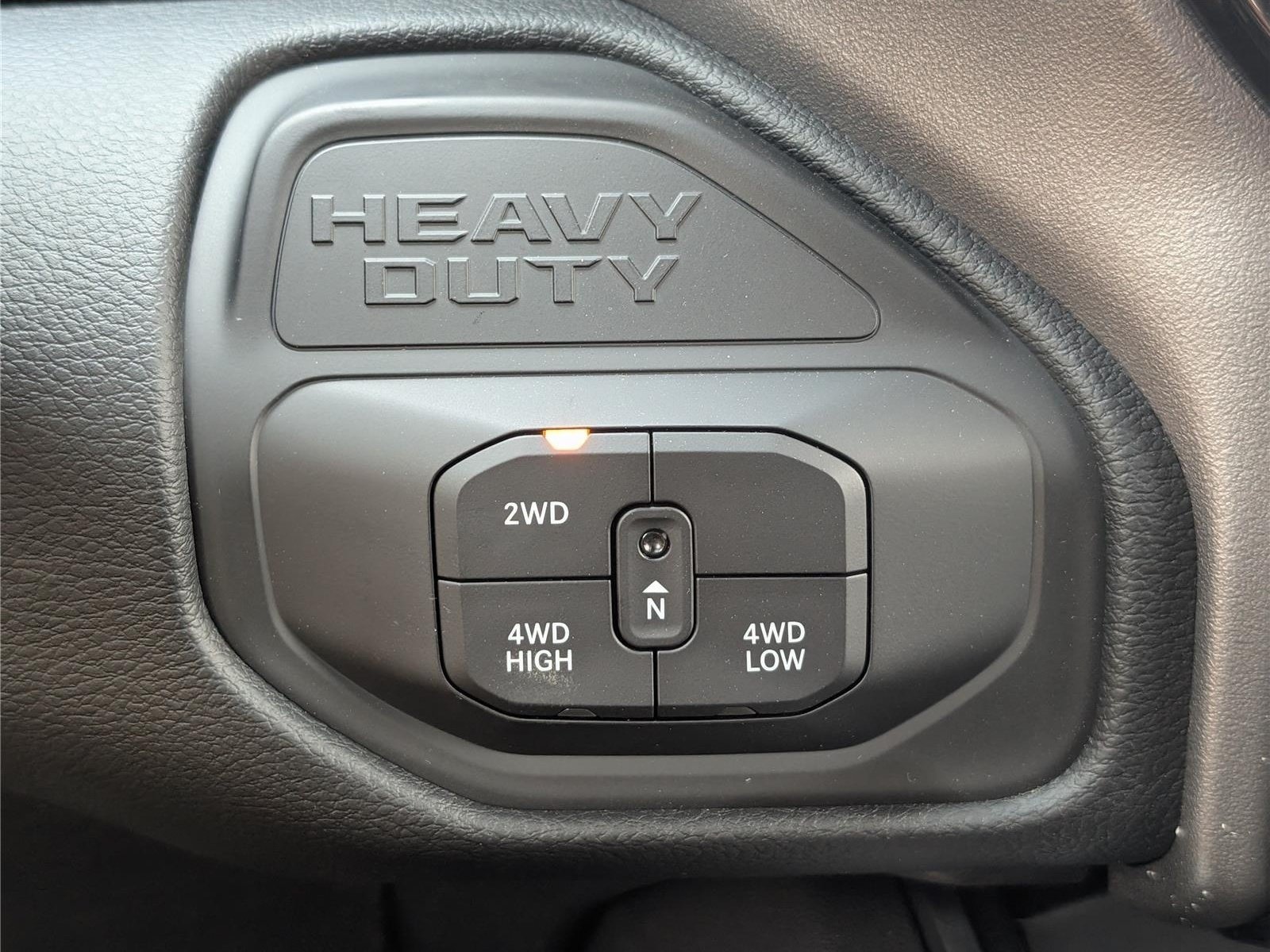 New 2026 RAM 2500 Laramie AWD/4WD image 24