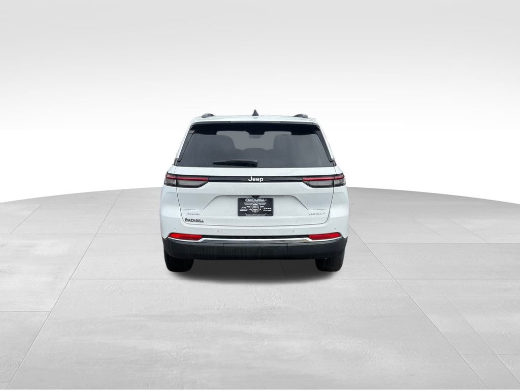 New 2025 Jeep Grand Cherokee Laredo image 6