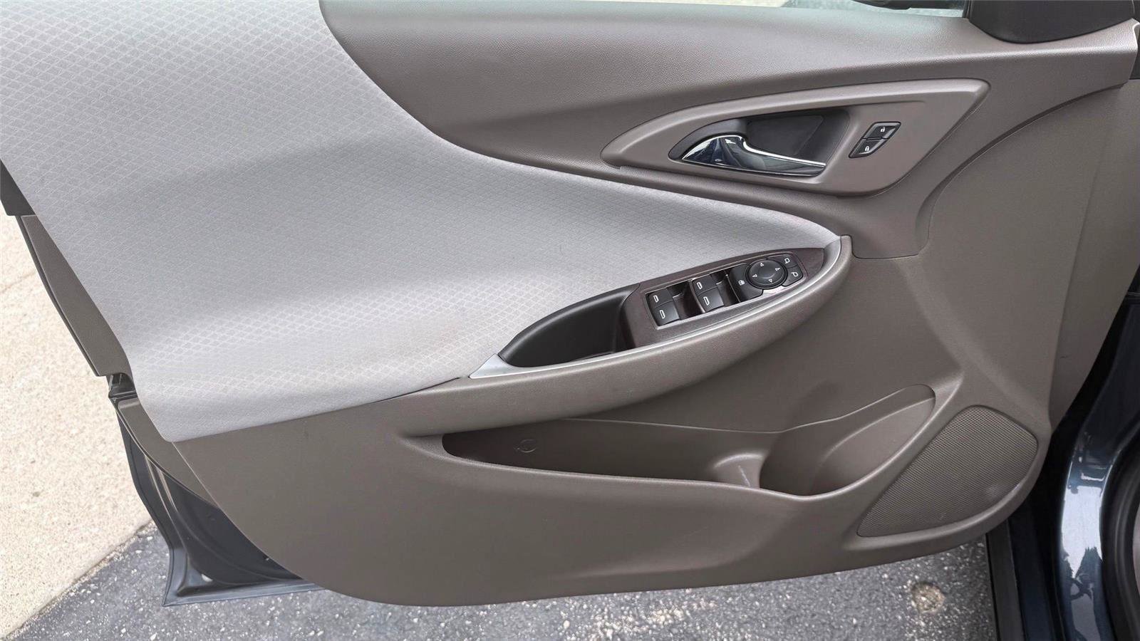 Used 2020 Chevrolet Malibu LS w/ Driver Confidence Package II FWD image 39