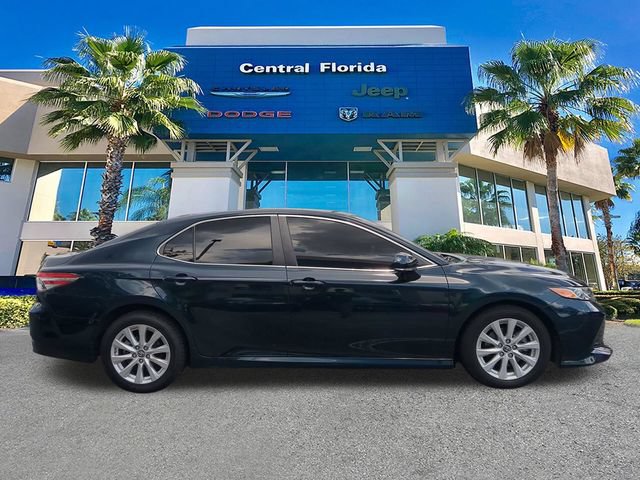 Used 2019 Toyota Camry LE FWD image 4