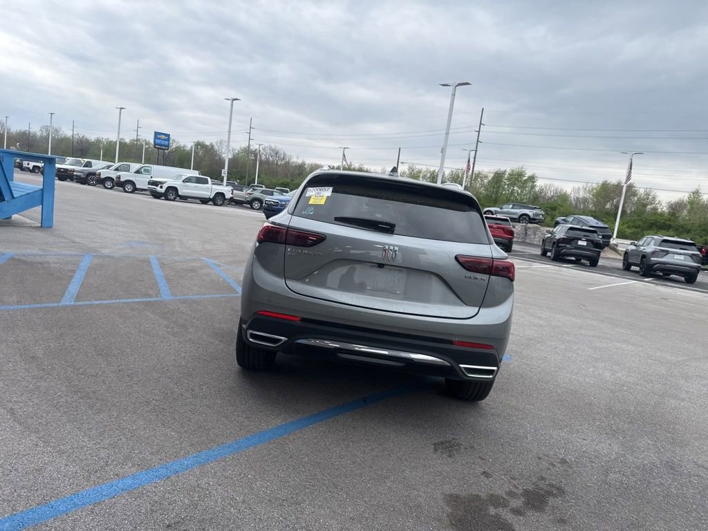 Used 2025 Buick Envision Preferred image 13