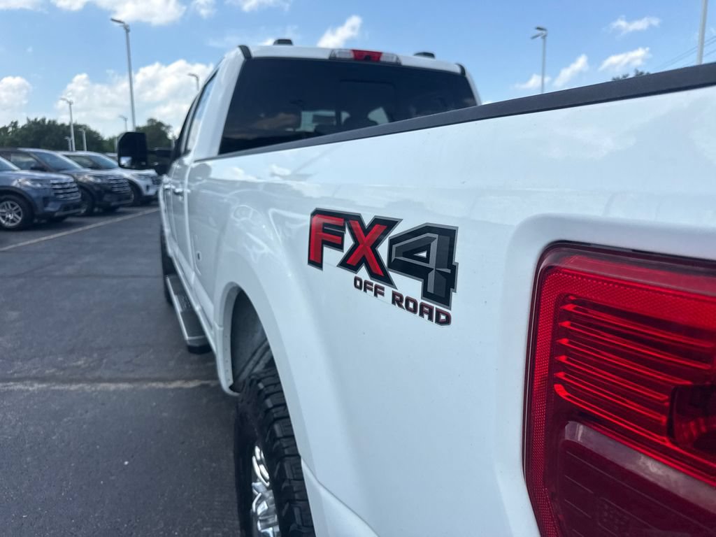 Used 2022 Ford F350 XLT w/ XLT Premium Package AWD/4WD image 15