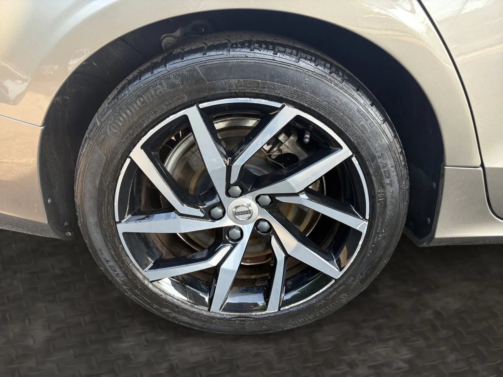 Used 2019 Volvo S60 T6 Momentum AWD/4WD image 39