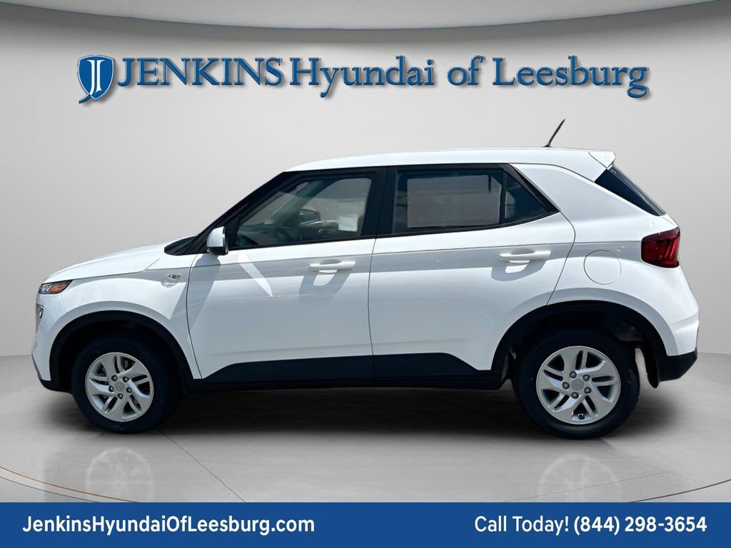 New 2026 Hyundai Venue SE image 8