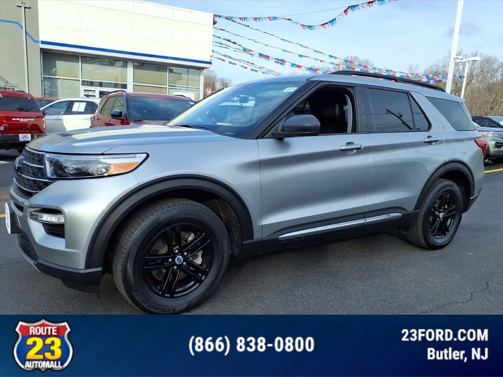 Certified 2023 Ford Explorer XLT w/ Equipment Group 202A image 4